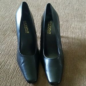 Black, high heel shoes